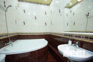 1-к квартира, посуточно, 40м2, 9/9 этаж