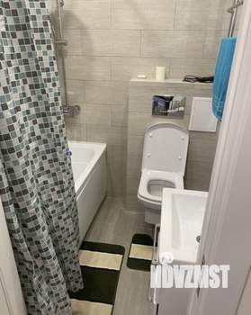 Студия квартира, посуточно, 28м2, 3/10 этаж