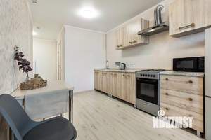 1-к квартира, посуточно, 40м2, 6/18 этаж