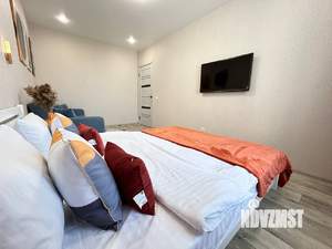 1-к квартира, посуточно, 40м2, 8/14 этаж