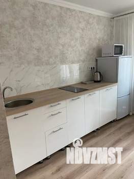 1-к квартира, посуточно, 37м2, 3/17 этаж