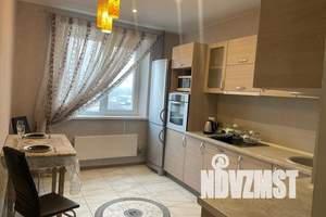 1-к квартира, посуточно, 40м2, 9/16 этаж