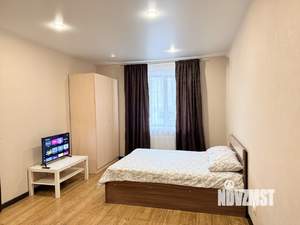 1-к квартира, посуточно, 38м2, 1/10 этаж