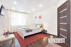 1-к квартира, посуточно, 37м2, 8/10 этаж