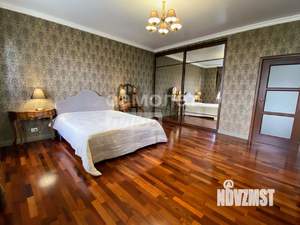 1-к квартира, на длительный срок, 130м2, 6/6 этаж