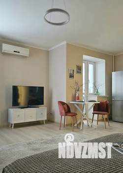 Студия квартира, посуточно, 36м2, 11/15 этаж