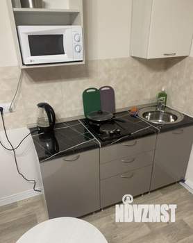 Студия квартира, посуточно, 28м2, 3/10 этаж