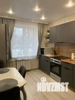 1-к квартира, посуточно, 35м2, 1/9 этаж