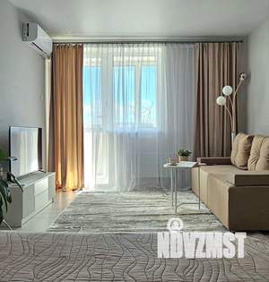 1-к квартира, посуточно, 44м2, 1/1 этаж