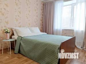 2-к квартира, посуточно, 52м2, 1/1 этаж