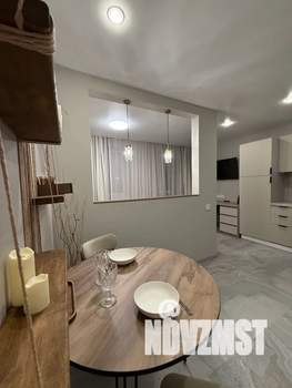 Студия квартира, посуточно, 30м2, 1/3 этаж