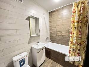 1-к квартира, посуточно, 38м2, 1/10 этаж