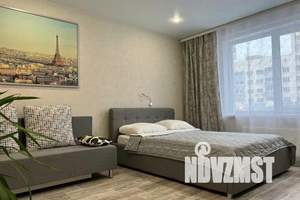 1-к квартира, посуточно, 40м2, 1/9 этаж