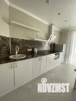 1-к квартира, посуточно, 38м2, 4/9 этаж