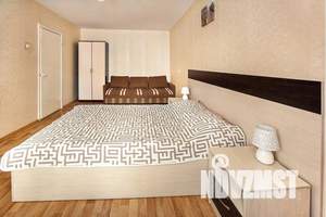 1-к квартира, посуточно, 33м2, 6/9 этаж