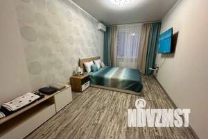 1-к квартира, посуточно, 40м2, 8/18 этаж