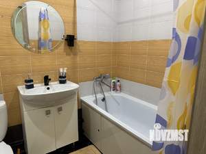 1-к квартира, посуточно, 42м2, 8/18 этаж