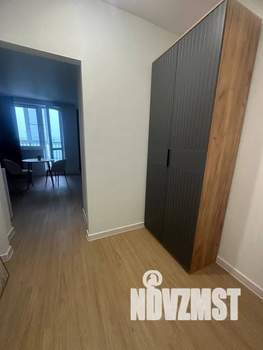 Студия квартира, посуточно, 37м2, 13/18 этаж