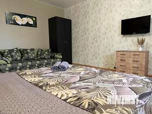 1-к квартира, посуточно, 42м2, 1/9 этаж