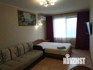 1-к квартира, посуточно, 38м2, 9/18 этаж