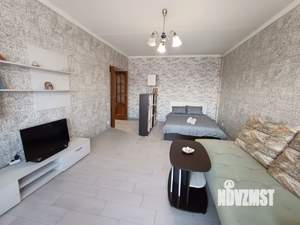 1-к квартира, посуточно, 42м2, 9/10 этаж
