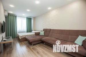 1-к квартира, посуточно, 38м2, 6/9 этаж