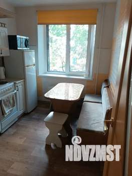 2-к квартира, посуточно, 52м2, 1/10 этаж