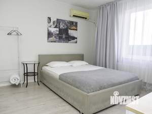 Студия квартира, посуточно, 25м2, 13/18 этаж