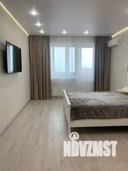 1-к квартира, посуточно, 40м2, 8/9 этаж