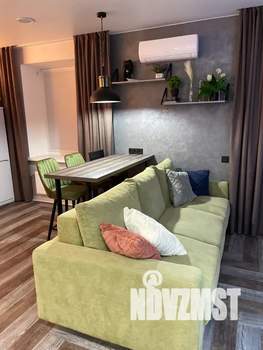 Студия квартира, посуточно, 41м2, 3/10 этаж