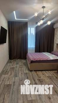 1-к квартира, посуточно, 40м2, 3/8 этаж