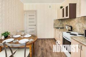 1-к квартира, посуточно, 39м2, 3/10 этаж