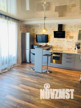 Студия квартира, посуточно, 38м2, 8/10 этаж