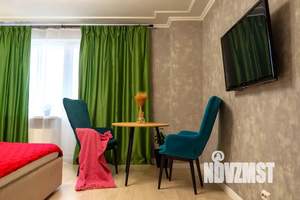 Студия квартира, посуточно, 27м2, 10/18 этаж