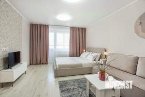 1-к квартира, посуточно, 40м2, 6/18 этаж