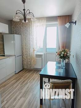 1-к квартира, посуточно, 40м2, 21/26 этаж