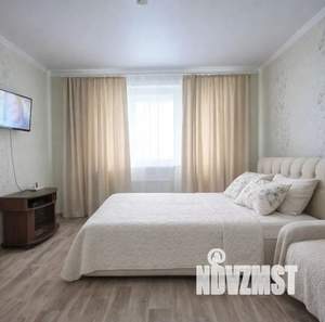 1-к квартира, посуточно, 42м2, 7/9 этаж