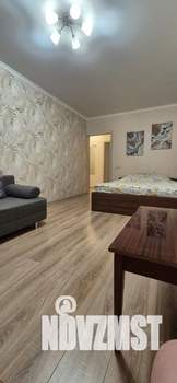 1-к квартира, посуточно, 39м2, 10/10 этаж