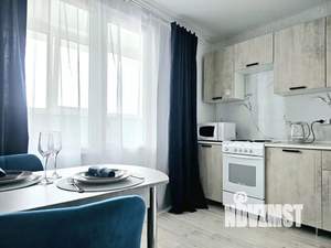 1-к квартира, посуточно, 43м2, 1/1 этаж