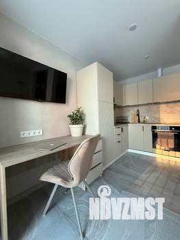 Студия квартира, посуточно, 30м2, 1/3 этаж