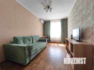 1-к квартира, посуточно, 38м2, 11/16 этаж