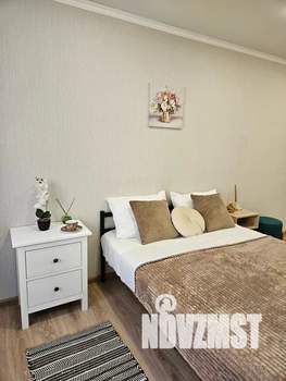 1-к квартира, посуточно, 38м2, 4/14 этаж