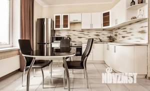 2-к квартира, посуточно, 56м2, 1/1 этаж