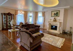 1-к квартира, на длительный срок, 130м2, 6/6 этаж