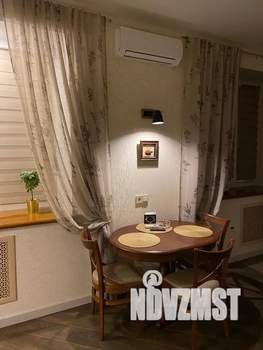 1-к квартира, посуточно, 55м2, 2/4 этаж