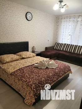 1-к квартира, посуточно, 40м2, 1/10 этаж
