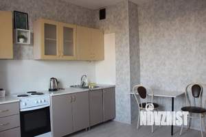 1-к квартира, посуточно, 41м2, 7/15 этаж