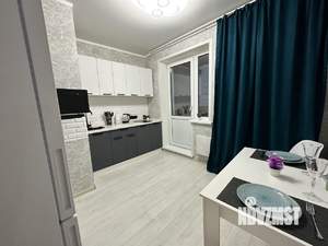 1-к квартира, посуточно, 42м2, 8/18 этаж