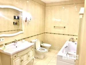 3-к квартира, на длительный срок, 150м2, 2/5 этаж