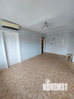 2-к квартира, вторичка, 43м2, 1/4 этаж